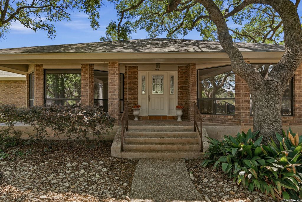 Photo of 202 Wedgewood, Seguin, TX 78155 (MLS # 1938276)