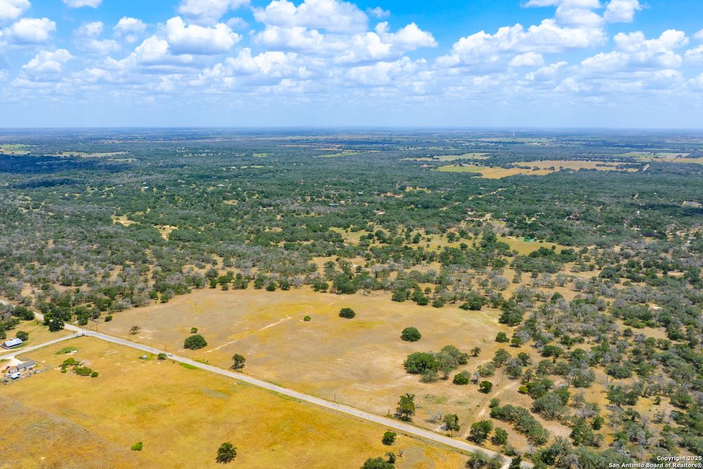 Photo of 2774 County Road 320, Floresville, TX 78114 (MLS # 1892998)
