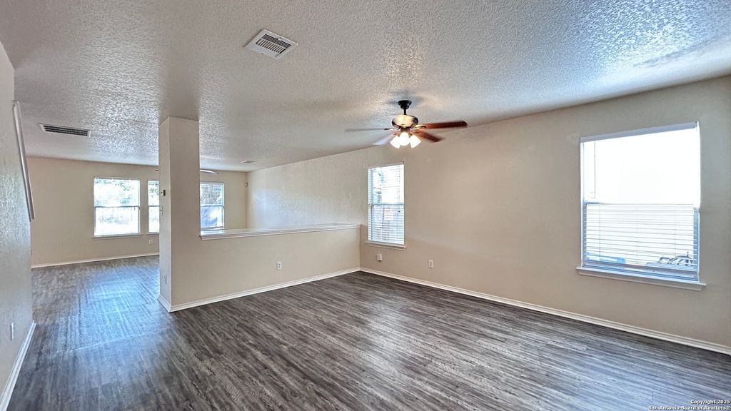 Photo of 134 AGENCY OAKS, San Antonio, TX 78249 (MLS # 1916372)