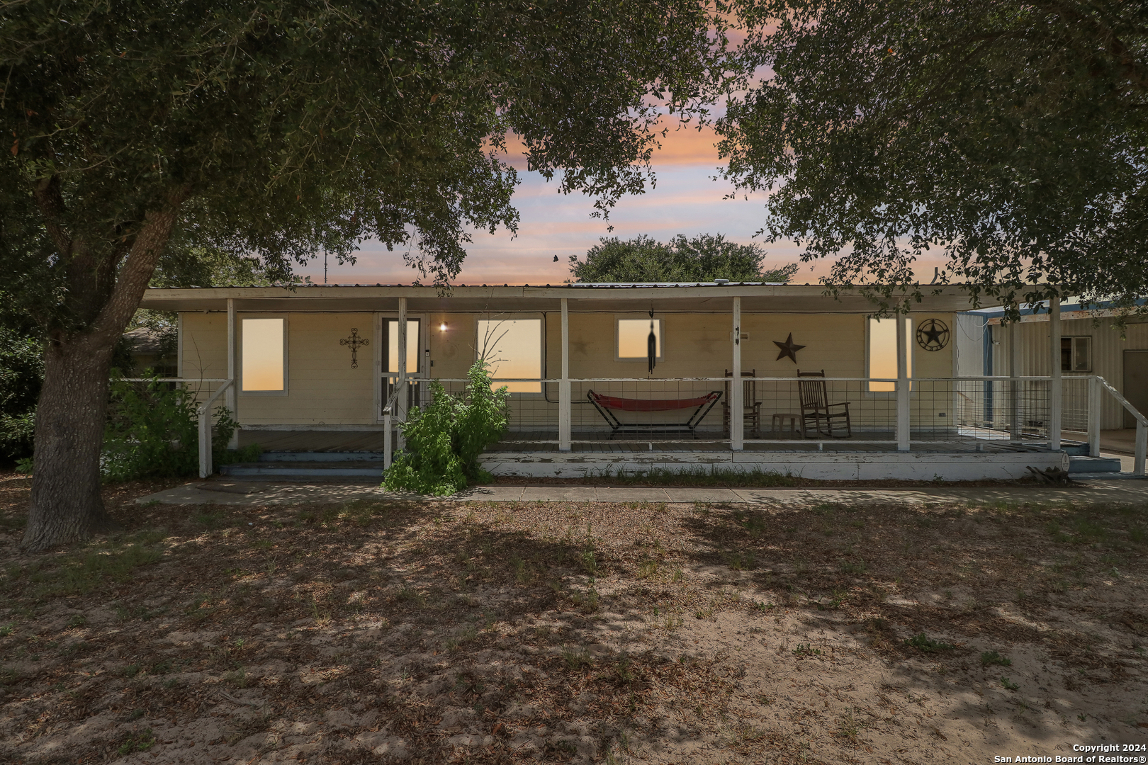 View La Vernia, TX 78121 mobile home