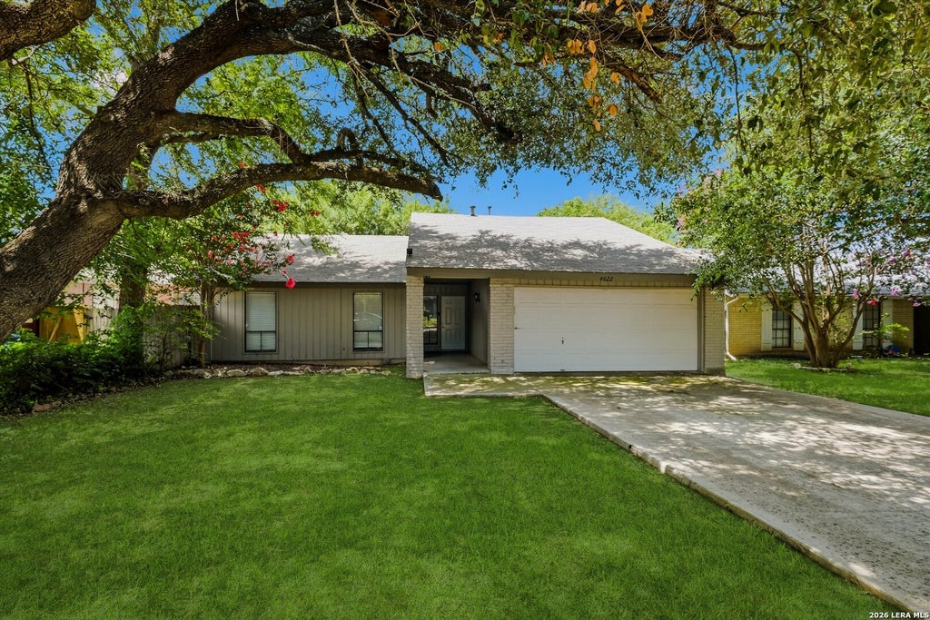 Photo of 4622 LA MARQUESA ST, San Antonio, TX 78233 (MLS # 1993121)