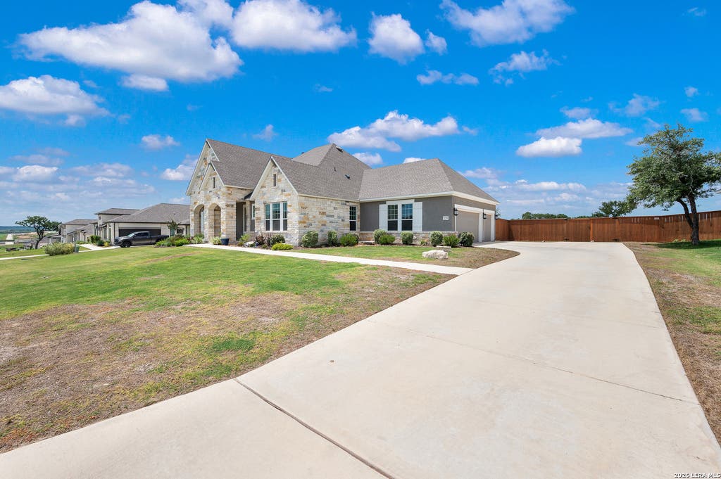 Photo of 154 Violet Way, Castroville, TX 78009 (MLS # 1971928)