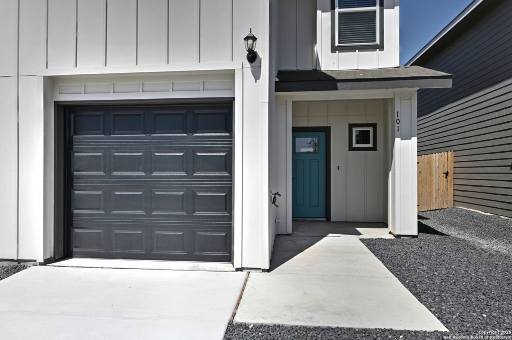 Photo of 11327 Clearmine 103 #103, San Antonio, TX 78224 (MLS # 1957679)