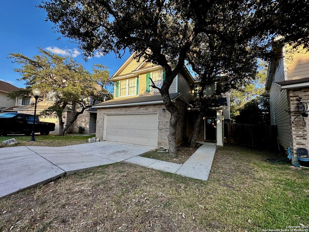 Photo of 22230 Goldcrest Run, San Antonio, TX 78260 (MLS # 1914948)