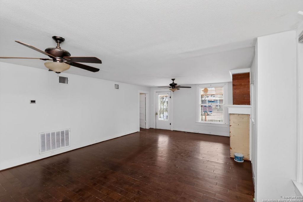 Photo of 325 jennings, San Antonio, TX 78225 (MLS # 1927655)