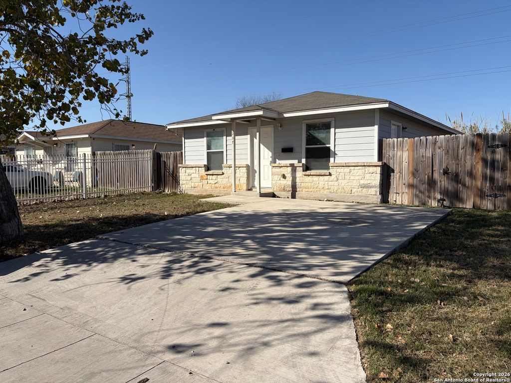Photo of 207 Carranza, San Antonio, TX 78225 (MLS # 1934831)