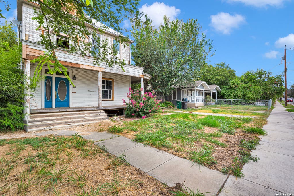 Photo of 611 Mason, San Antonio, TX 78208 (MLS # 2005764)