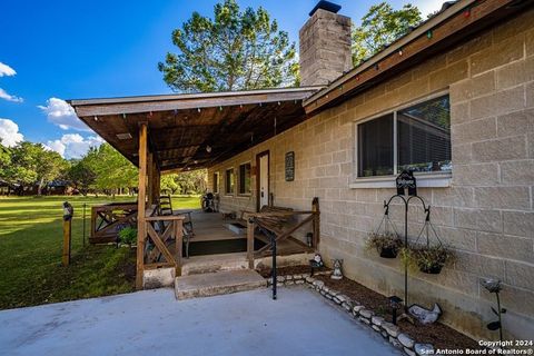 A home in Bandera