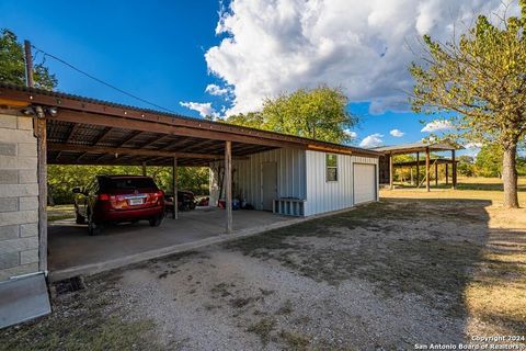 A home in Bandera