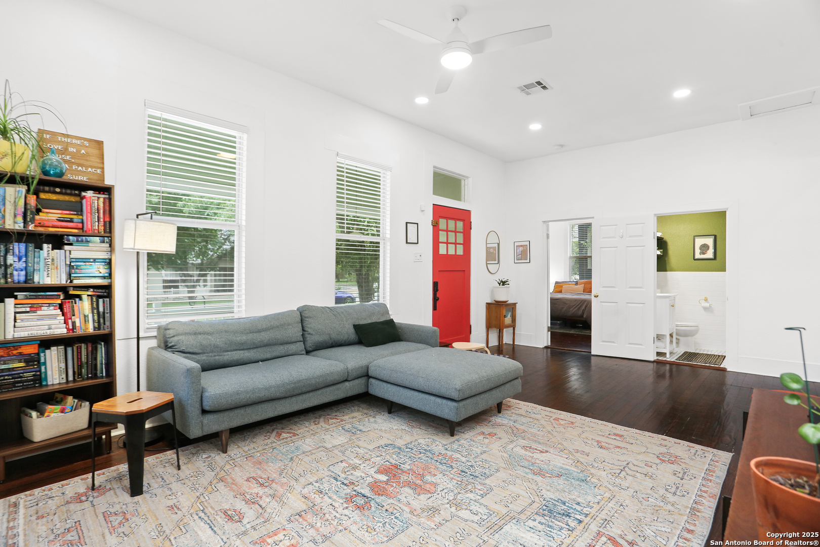 1106 W Summit Ave