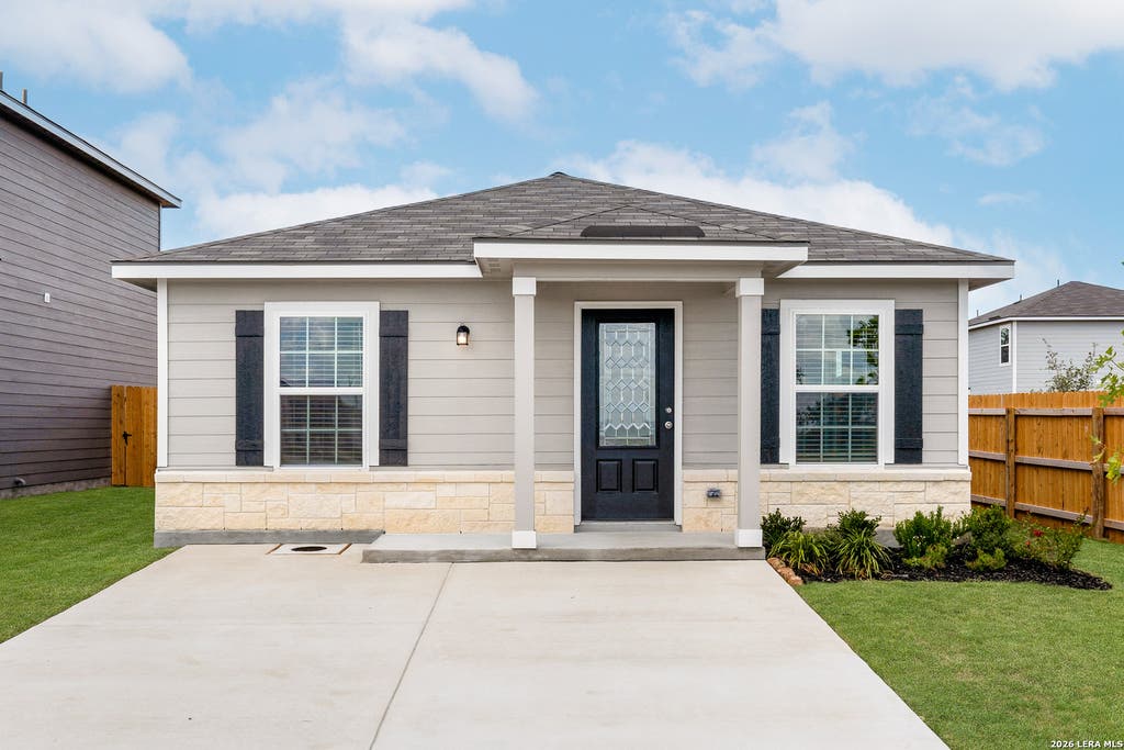 Photo of 11522 Woodpecker Dr, San Antonio, TX 78223 (MLS # 2008709)