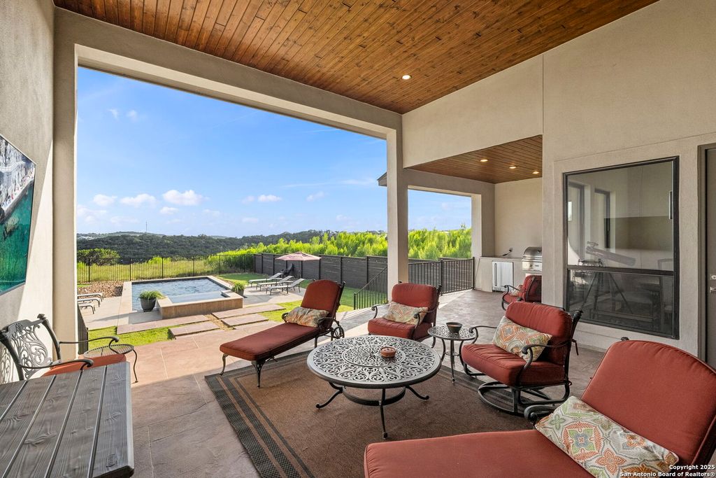 Photo of 75 E Mariposa Parkway, Boerne, TX 78006 (MLS # 1942843)