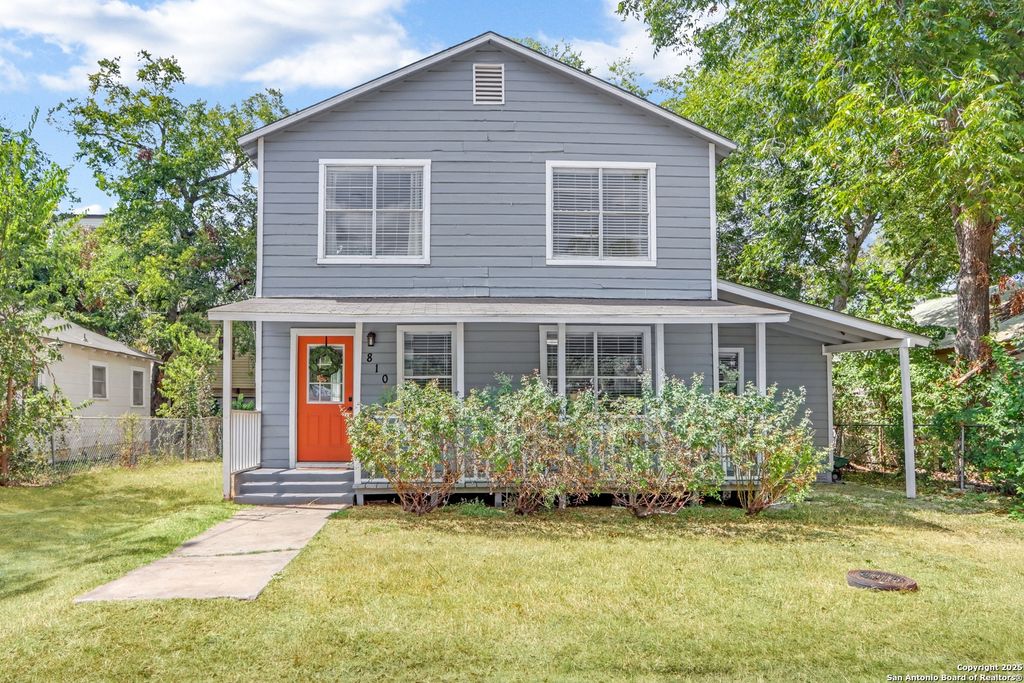 Photo of 810 goodrich, Seguin, TX 78155 (MLS # 1912772)