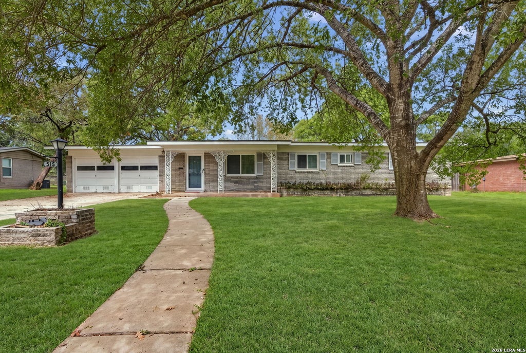 Photo of 515 CAVE LN, San Antonio, TX 78209 (MLS # 2019534)