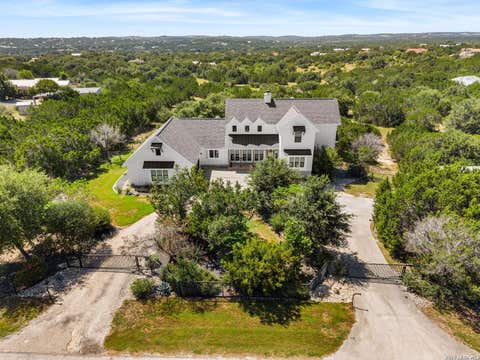 Photo of 107 TIMBER MOUNTAIN DR, Boerne, TX 78006 (MLS # 2006108)