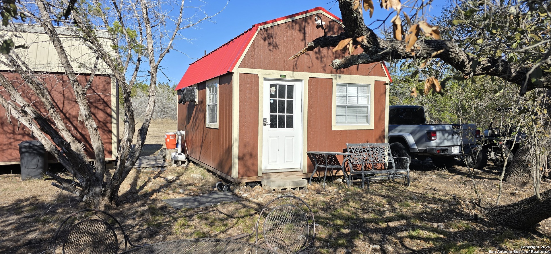 000 N FM 187, Chisolm Trail