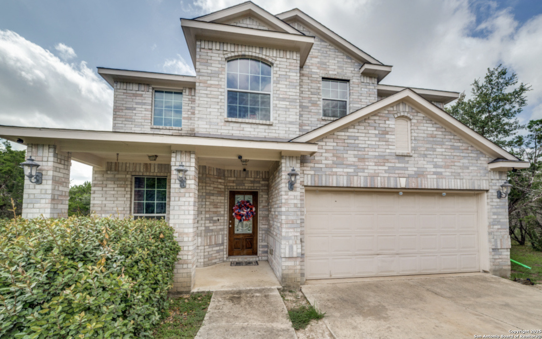 318 Private Road 1712