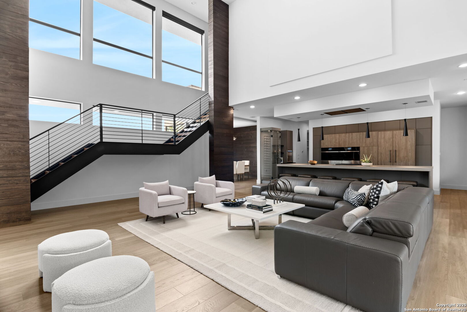 211 Wellesley Hill