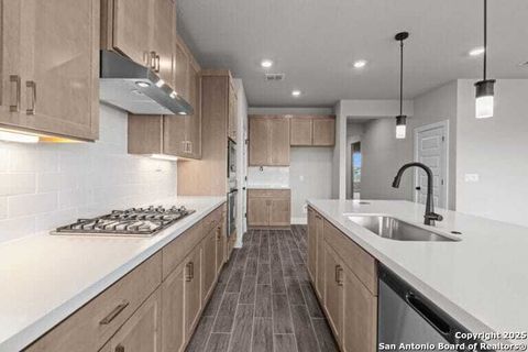 11123 Lowder San Antonio TX 78233