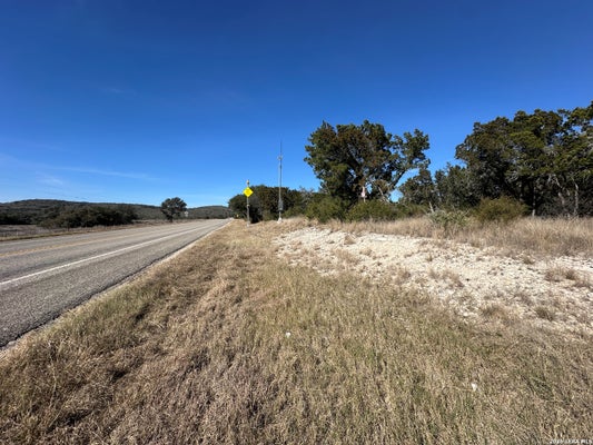 17130 TEXAS HIGHWAY 127, SABINAL, TX 78881 - Image cbf37babb4e986255163cec13b9a8adc/1298354081