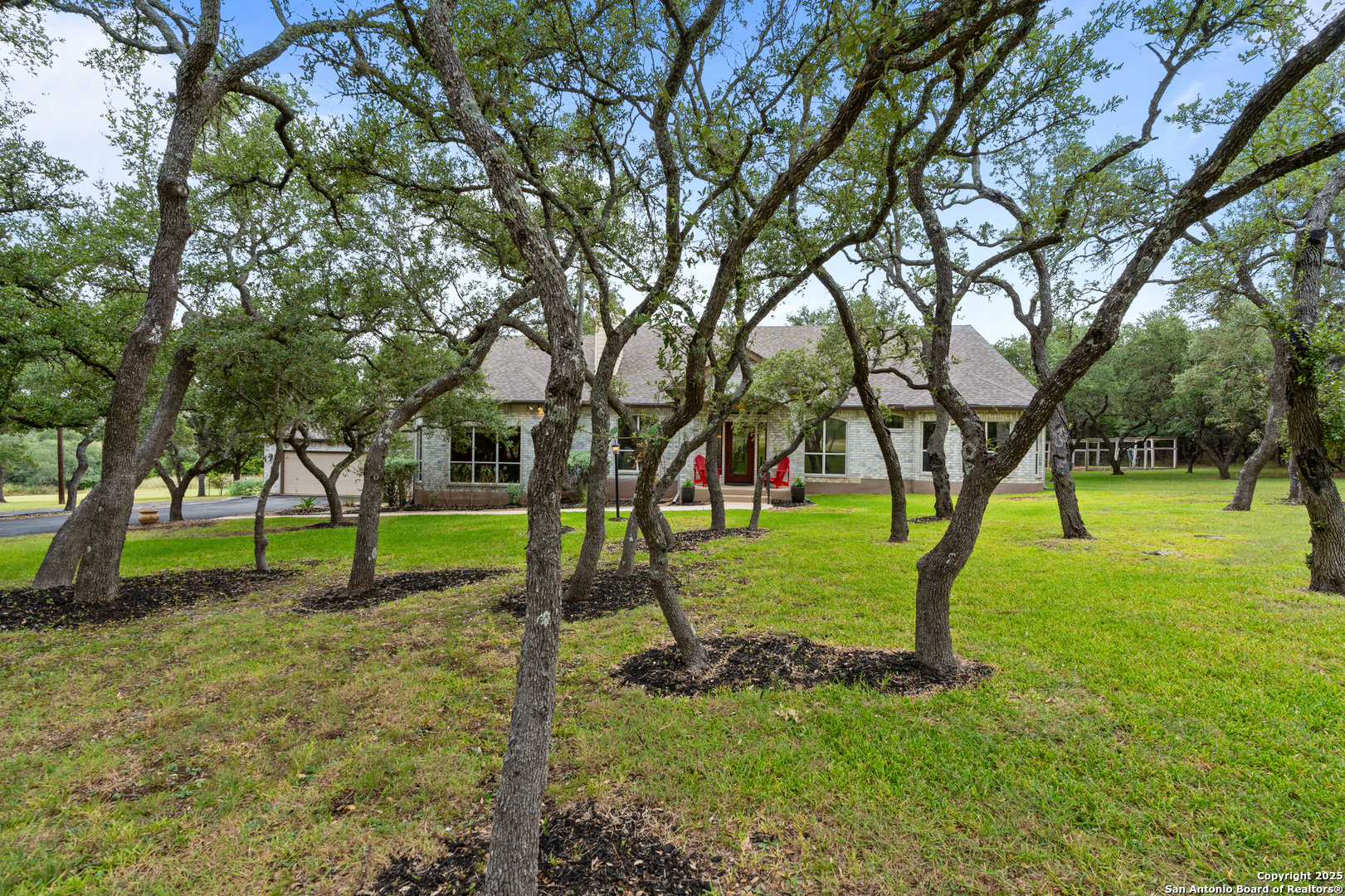 106 Oak Valley Dr