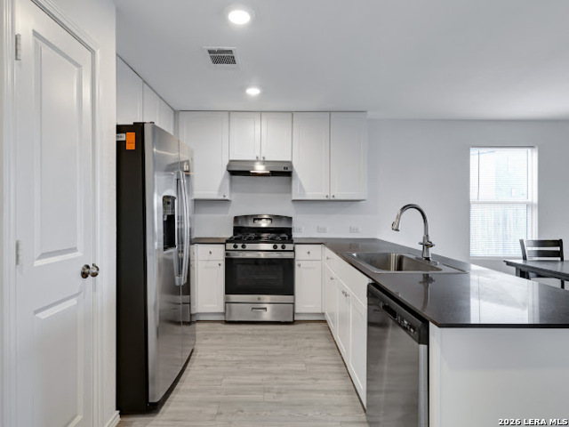 Search 13903 Sickle Ridge