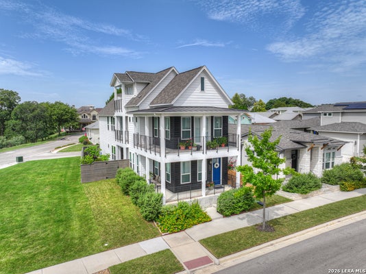 605 CREEKSIDE CMN, NEW BRAUNFELS, TX 78130 - Image cc31acc0381cdbc5529ece564a02affe/2013941920