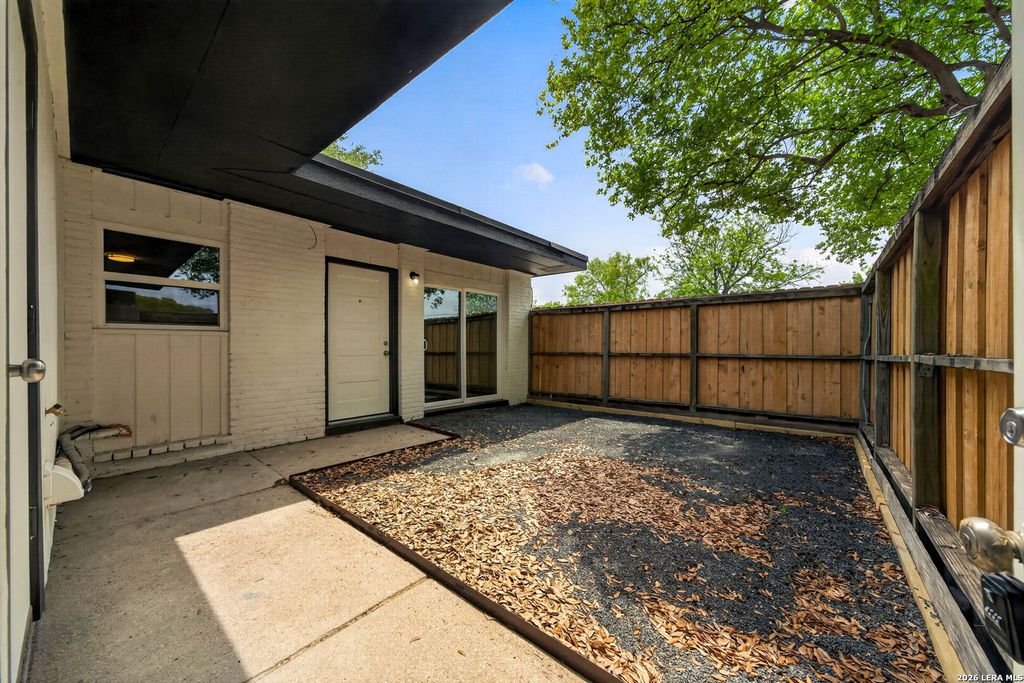 Photo of 600 Gentleman Road 1 #1, Balcones Heights, TX 78201 (MLS # 1959008)