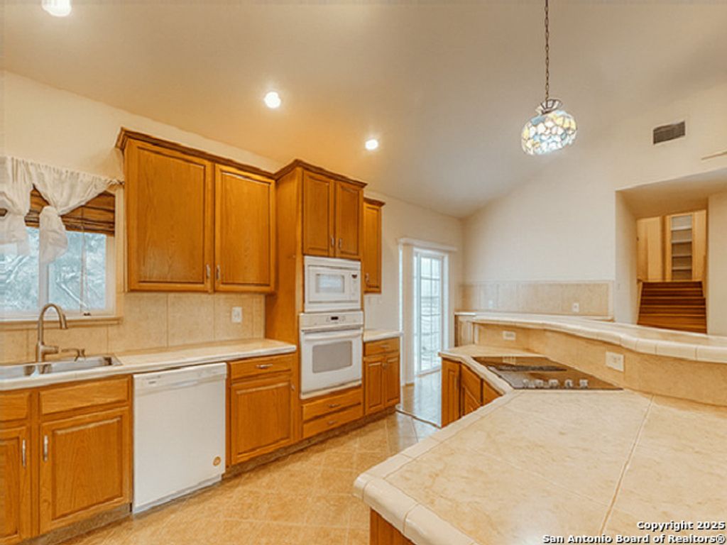 Photo of 412 Moonlight Walk, San Antonio, TX 78260 (MLS # 1915446)
