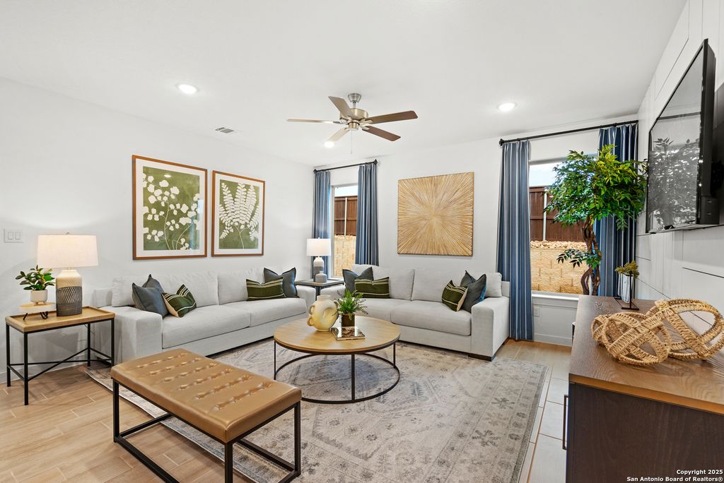 Photo of 233 Saddle Park, Cibolo, TX 78108 (MLS # 1911884)