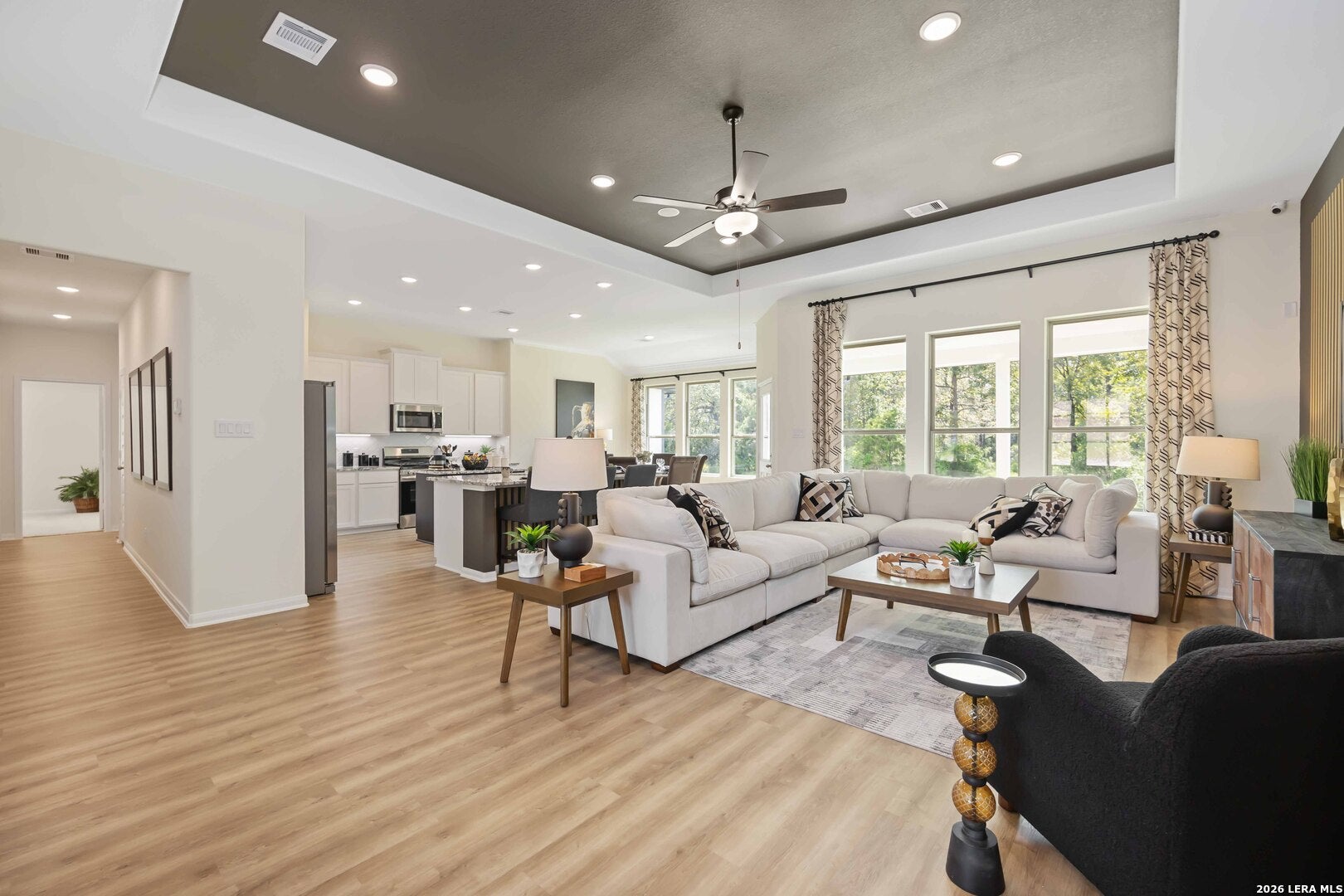 533 ALTA VISTA DR