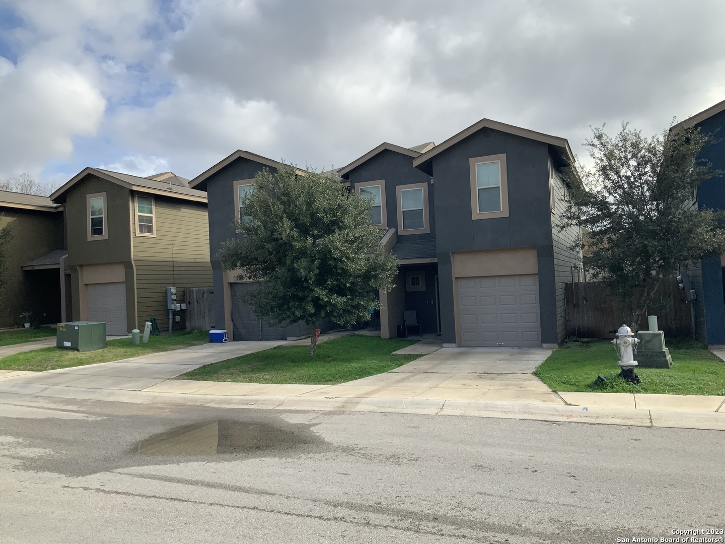 6642 Mia Way