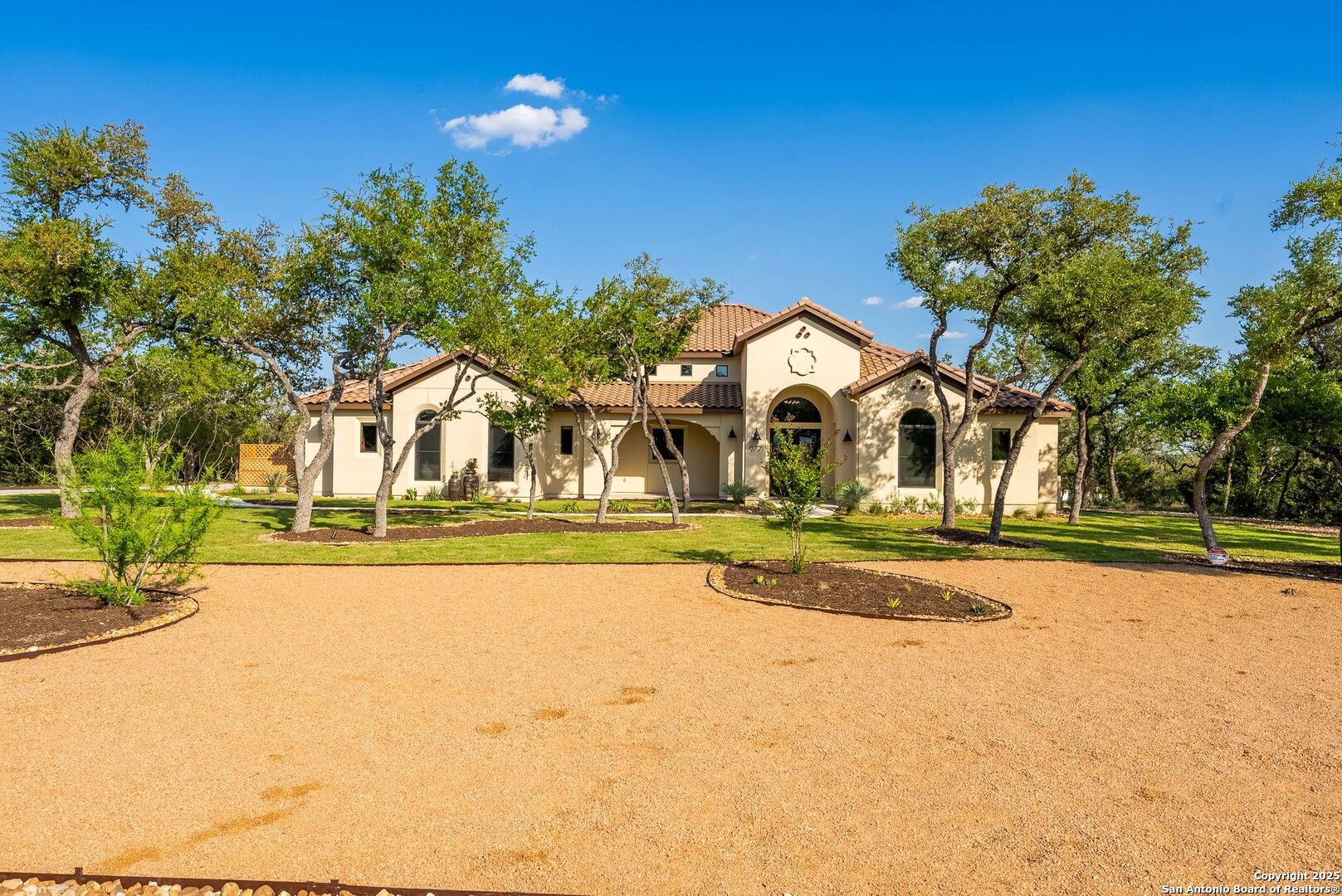 977 Scarlett Ridge Dr