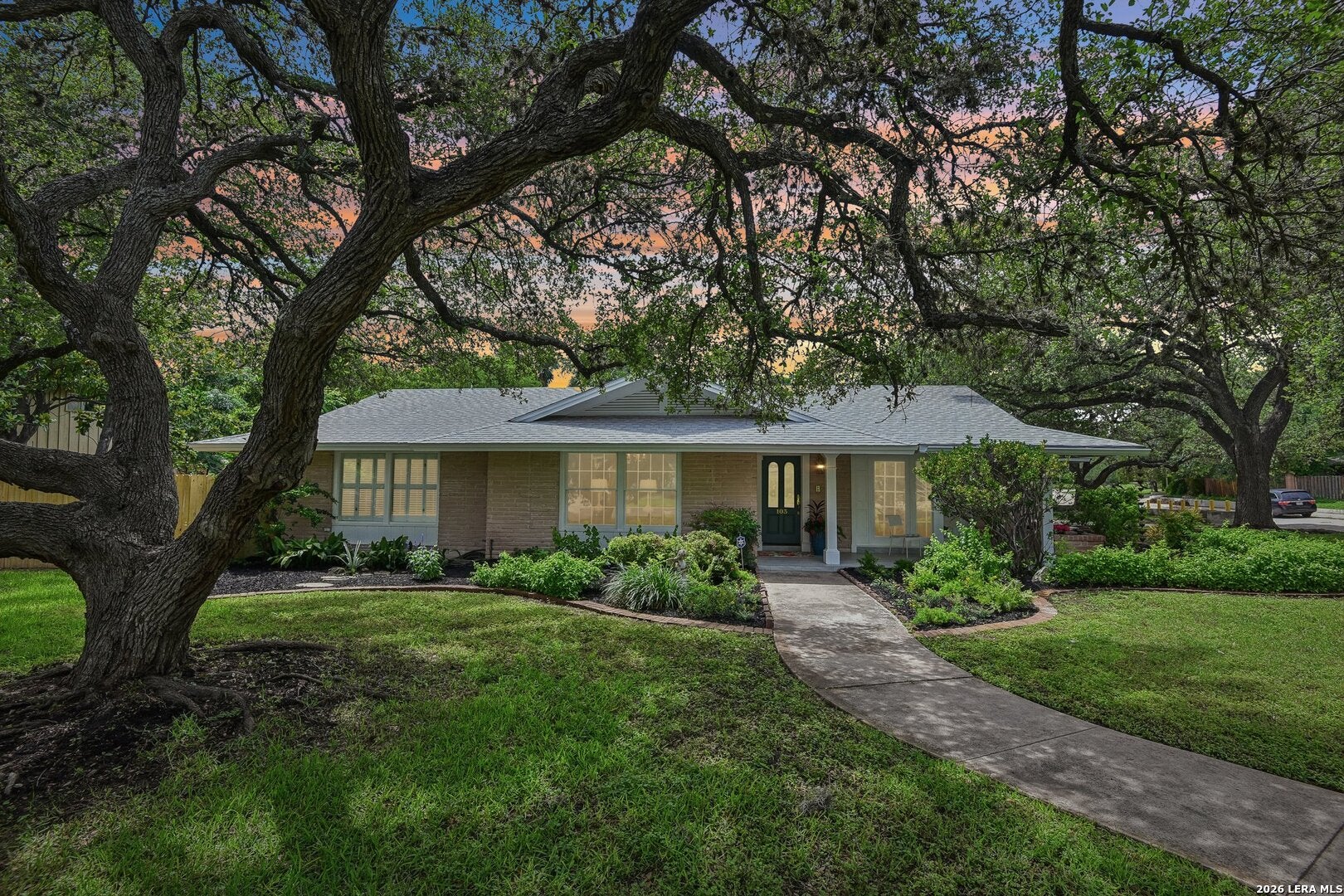 103 TAMWORTH DR