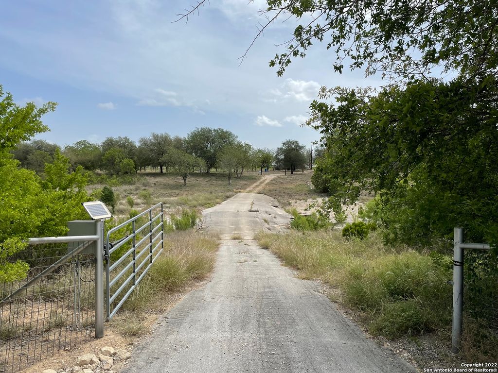 Photo of 8226 FM 471 N, San Antonio, TX 78253 (MLS # 1615056)
