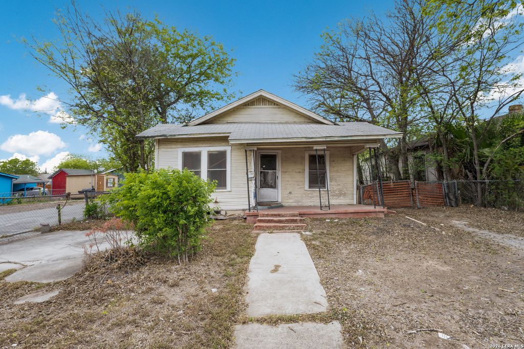 Photo of 3007 Buena Vista, San Antonio, TX 78207 (MLS # 1953070)