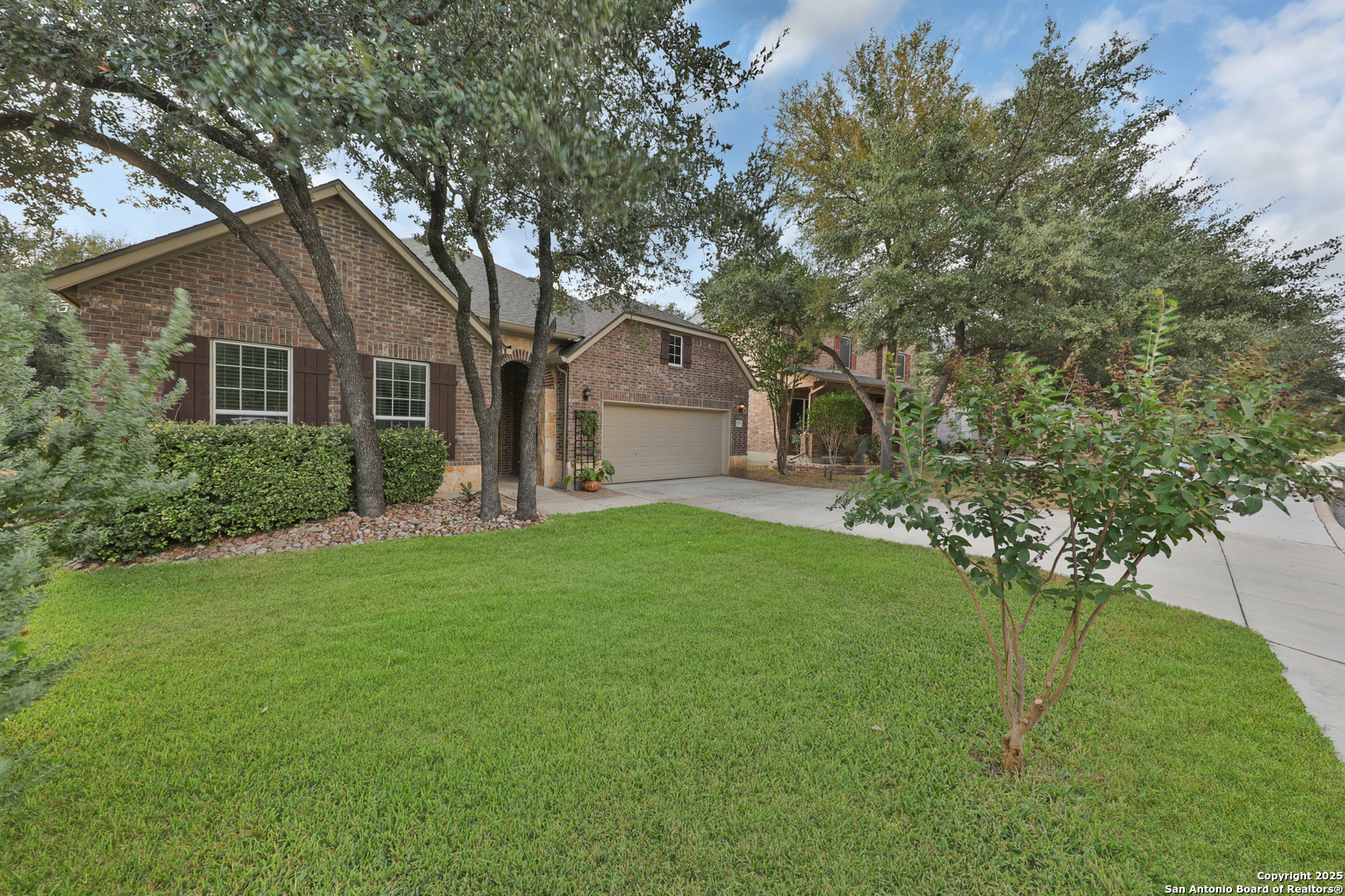 10811 Newcroft