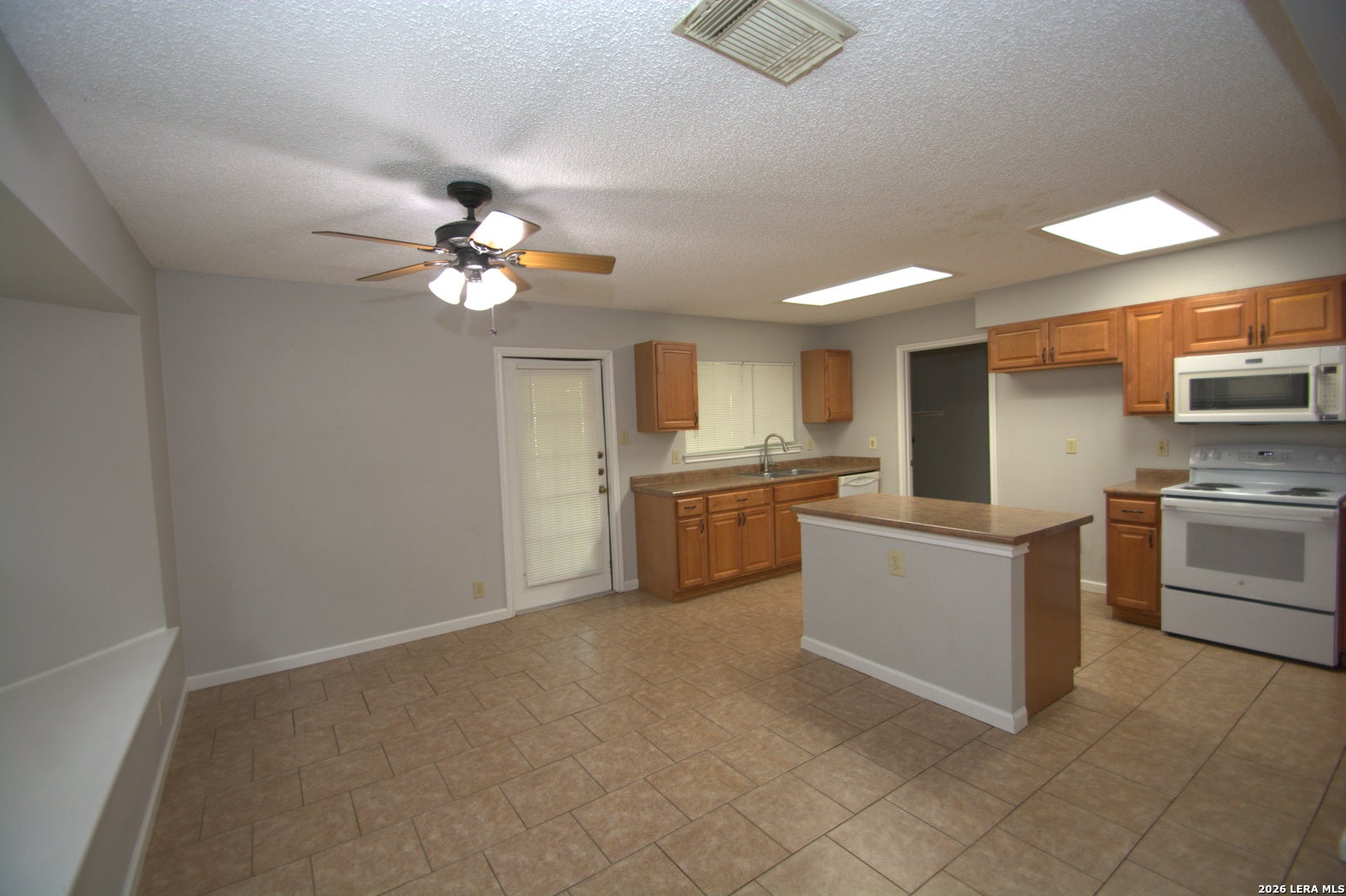 6150 BORDER TRAIL DR
