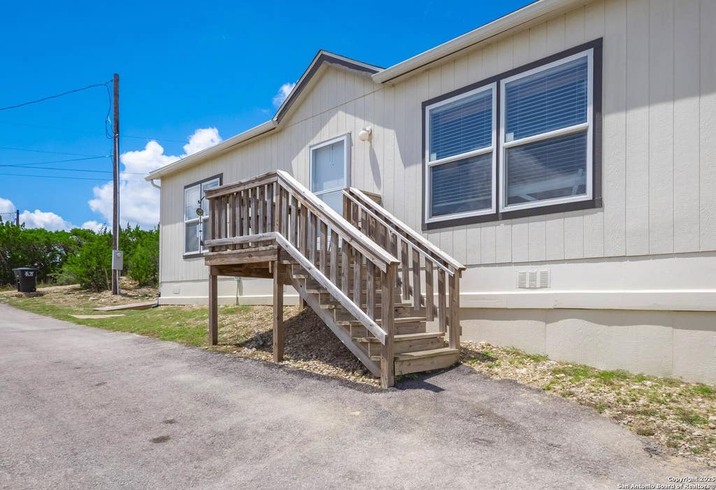 Photo of 385 Ridge Trail, Bandera, TX 78003 (MLS # 1878836)