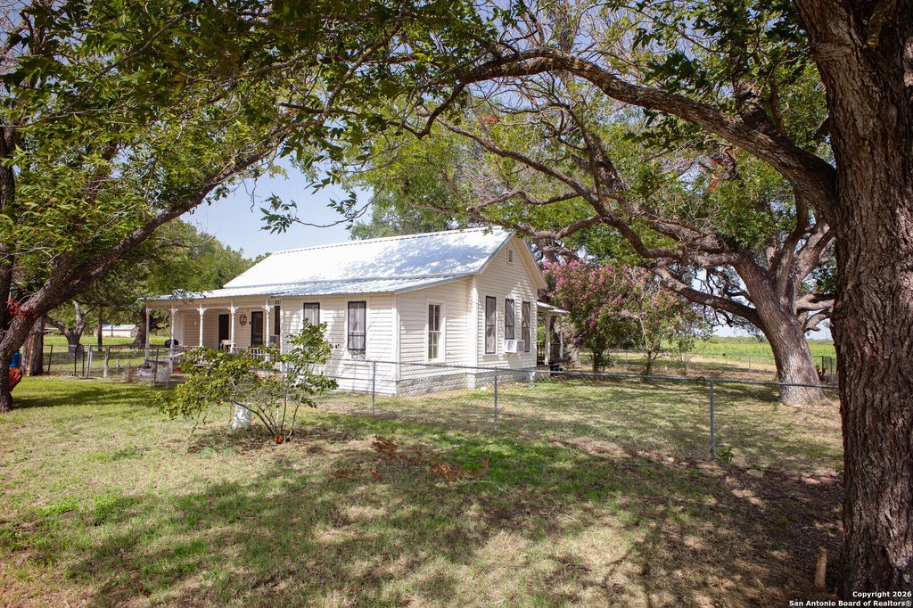 Photo of 4901 Lower Seguin, Cibolo, TX 78108 (MLS # 1863203)