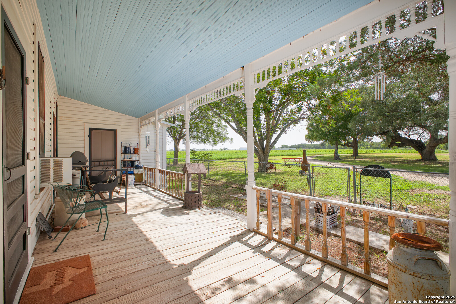 4901 Lower Seguin