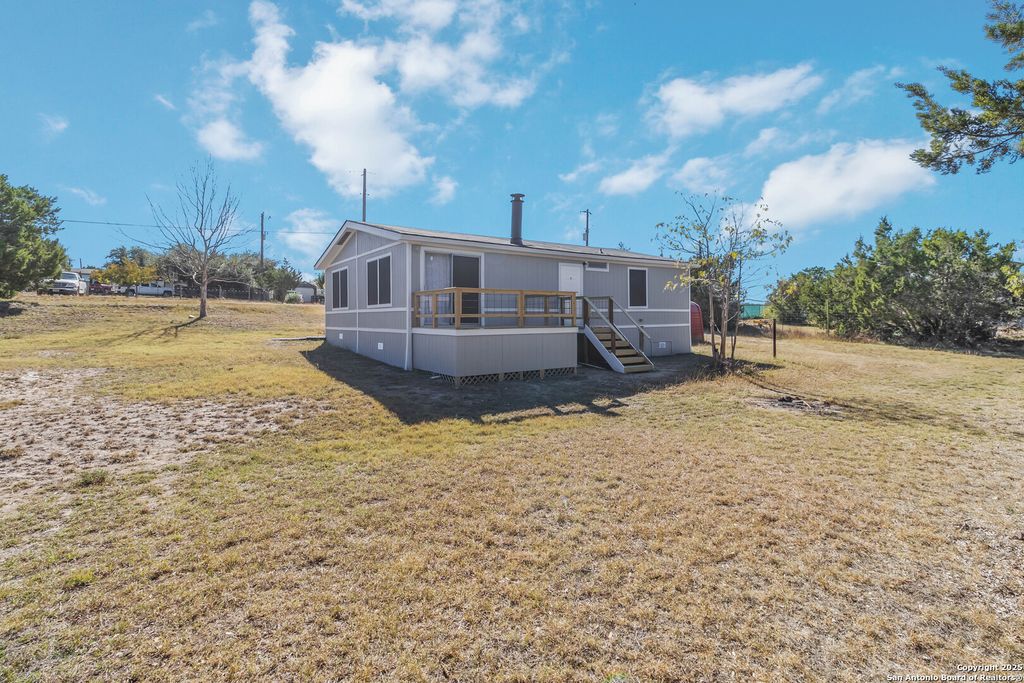 Photo of 294 Deer Run, Canyon Lake, TX 78133 (MLS # 1922471)