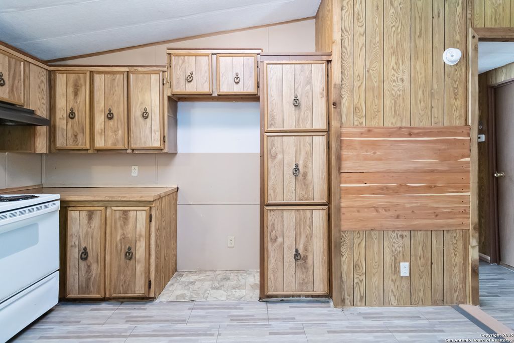 Photo of 294 Deer Run, Canyon Lake, TX 78133 (MLS # 1922471)