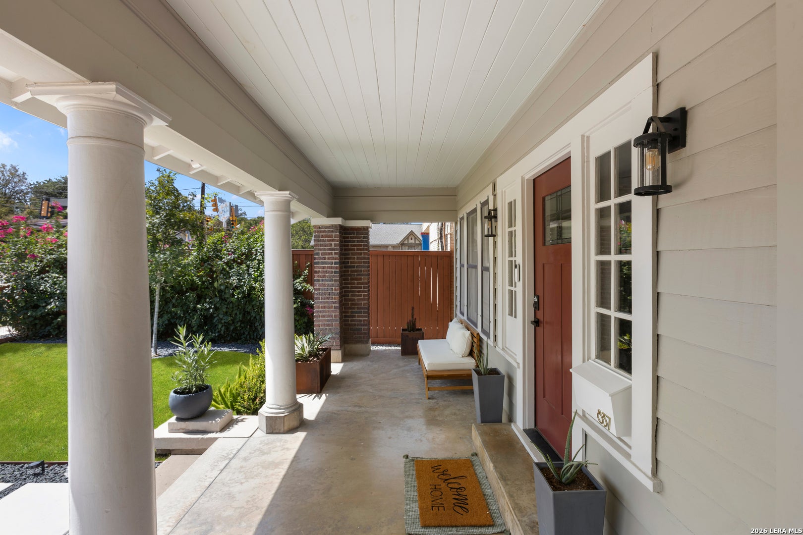 837 W Summit Ave
