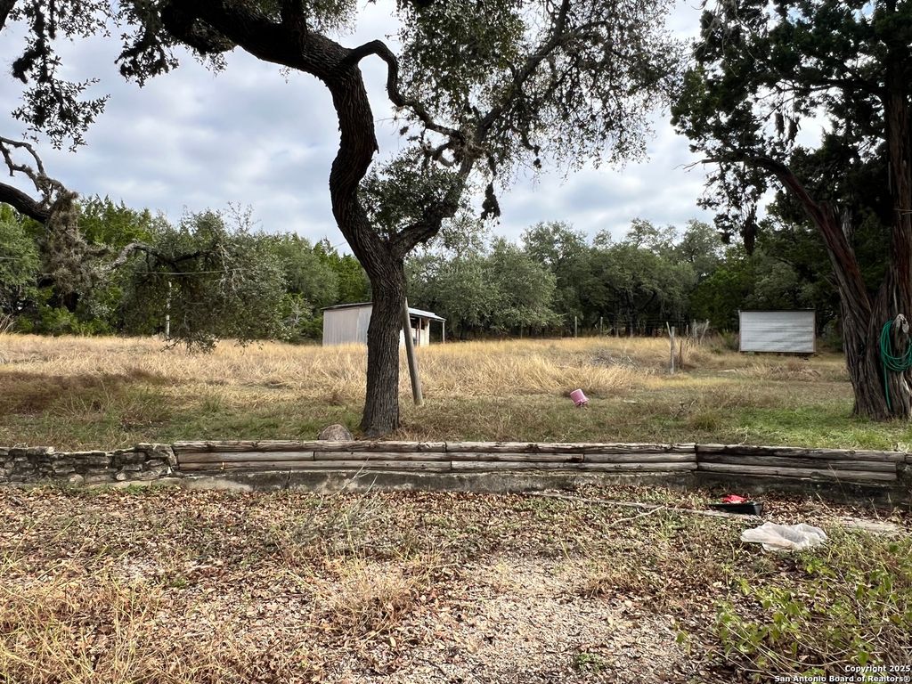 Photo of 333 Tamarack, Canyon Lake, TX 78133 (MLS # 1924712)