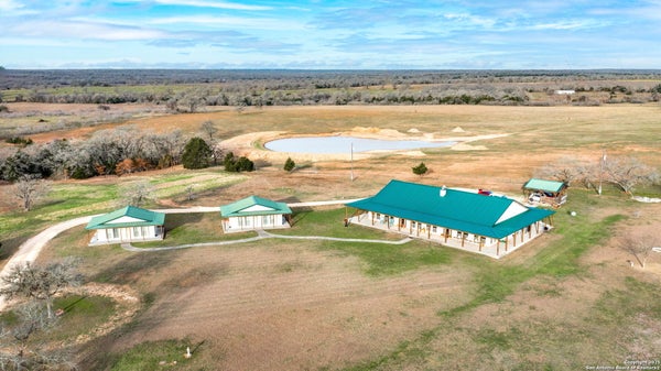 126 MARIANA DR, RED ROCK, TX 78662 - Image ccf78ba05e68acf4f4c828a959d98fd1/622189997
