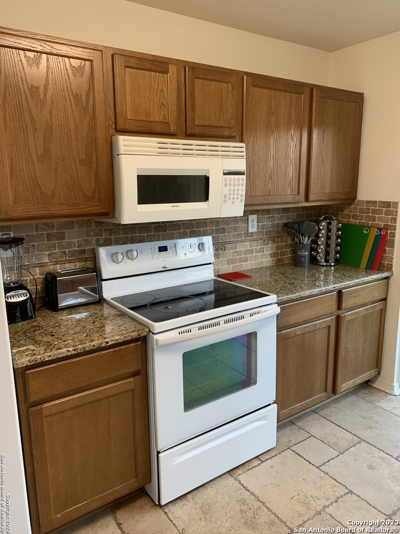 10615 SHAENVIEW