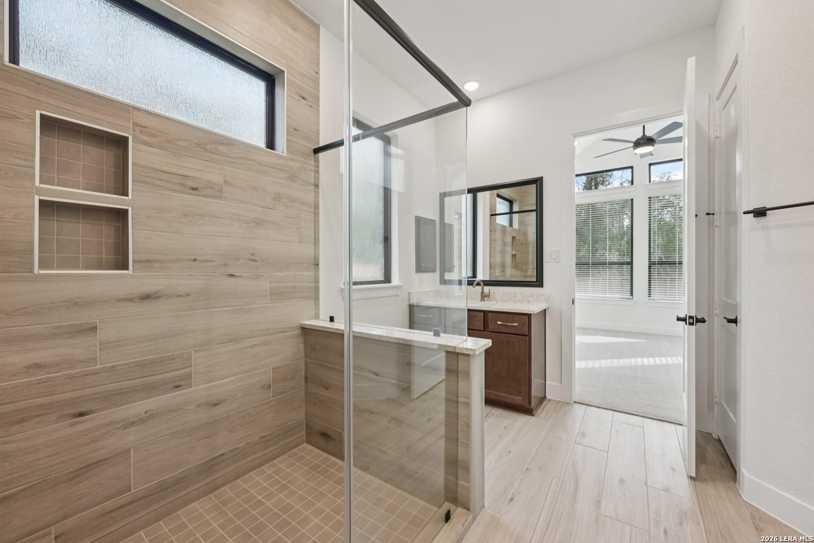 292 Mountain Oak