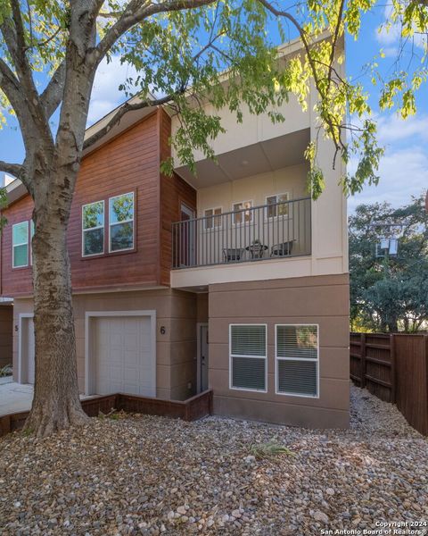 A home in Terrell Hills