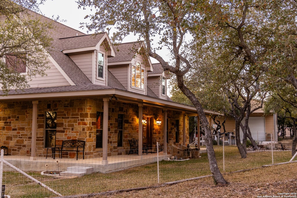 Photo of 488 Phillip, Pipe Creek, TX 78063 (MLS # 1934977)